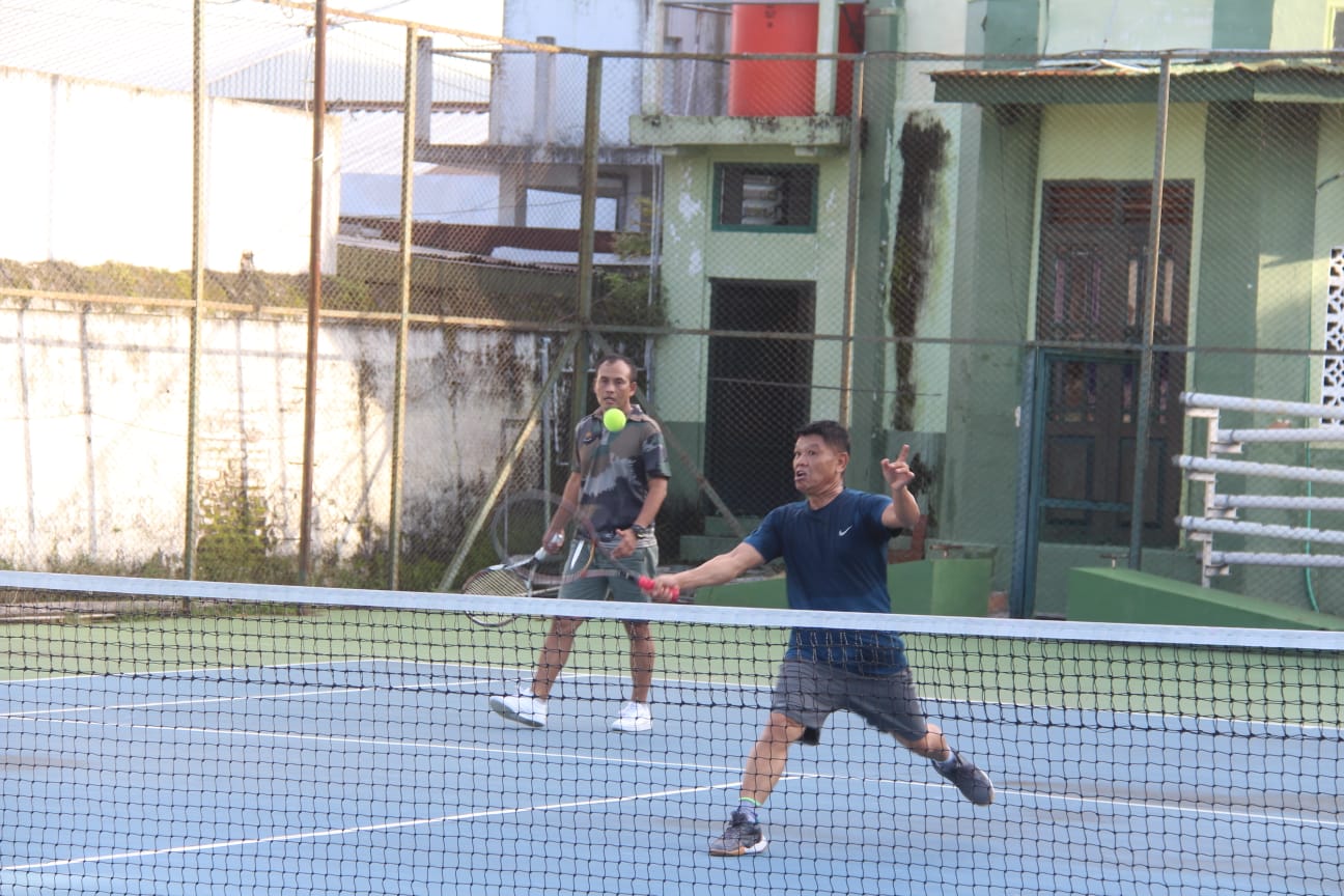 Jaga Kesehatan, Danrem 073/Makutarama Tenis Bersama Perwira Kodim 0721/Blora